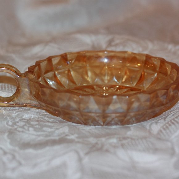 VINTAGE GLASS CARNIVAL MARIGOLD DIAMOND POINT BOWL - Picture 1 of 2